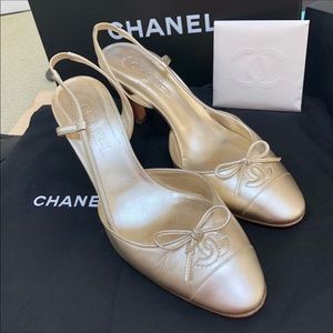 CHANEL PEARL WHITE HEELS, EUC!